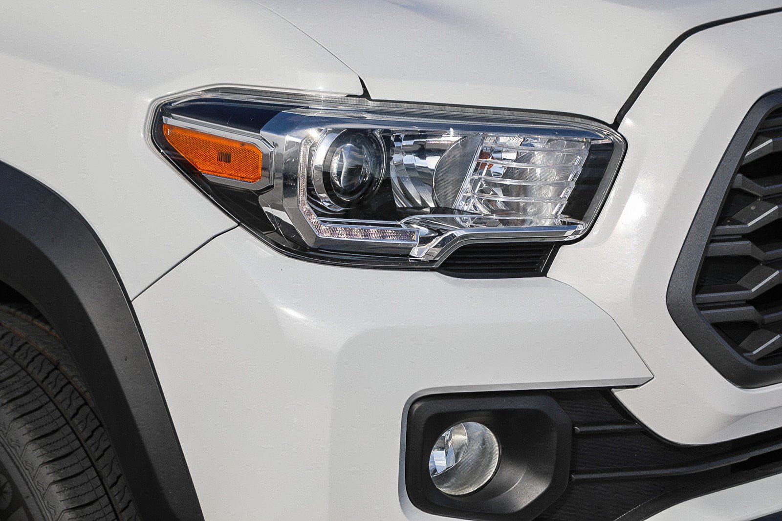 Used 2023 Toyota Tacoma TRD Off-Road AWD/4WD image 8