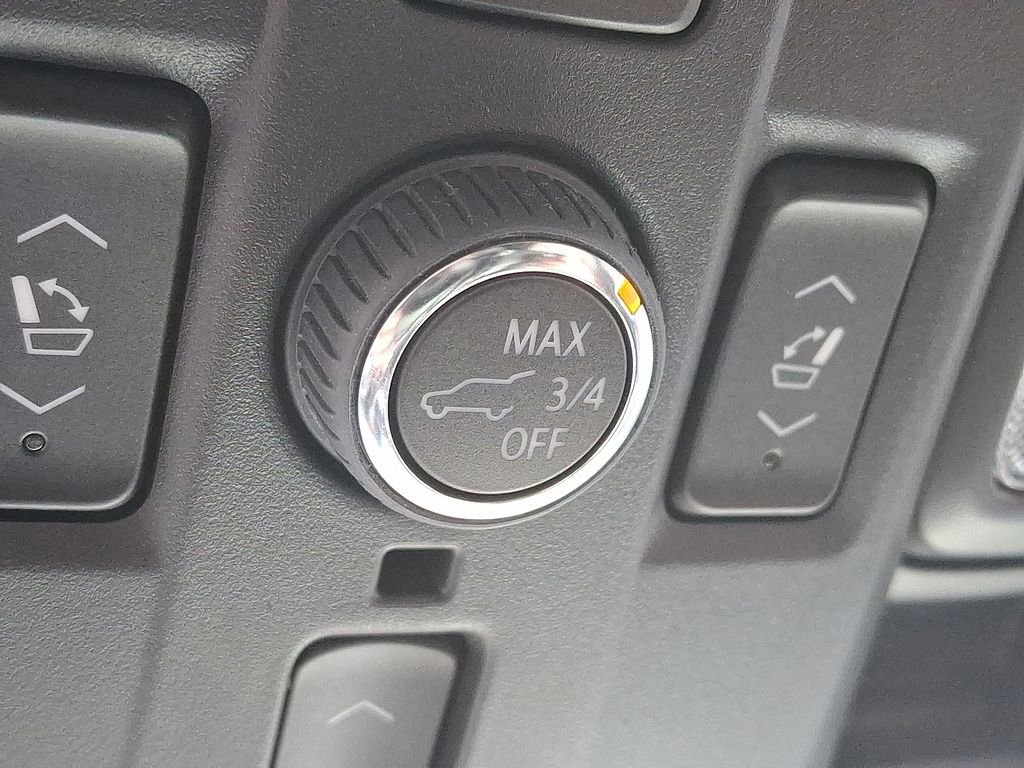 Used 2023 GMC Yukon AT4 w/ AT4 Premium Package image 32