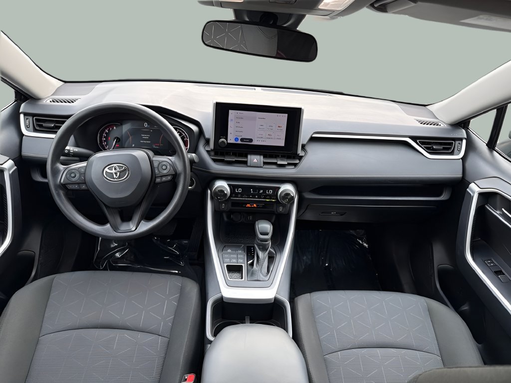 Used 2025 Toyota RAV4 XLE AWD/4WD image 12