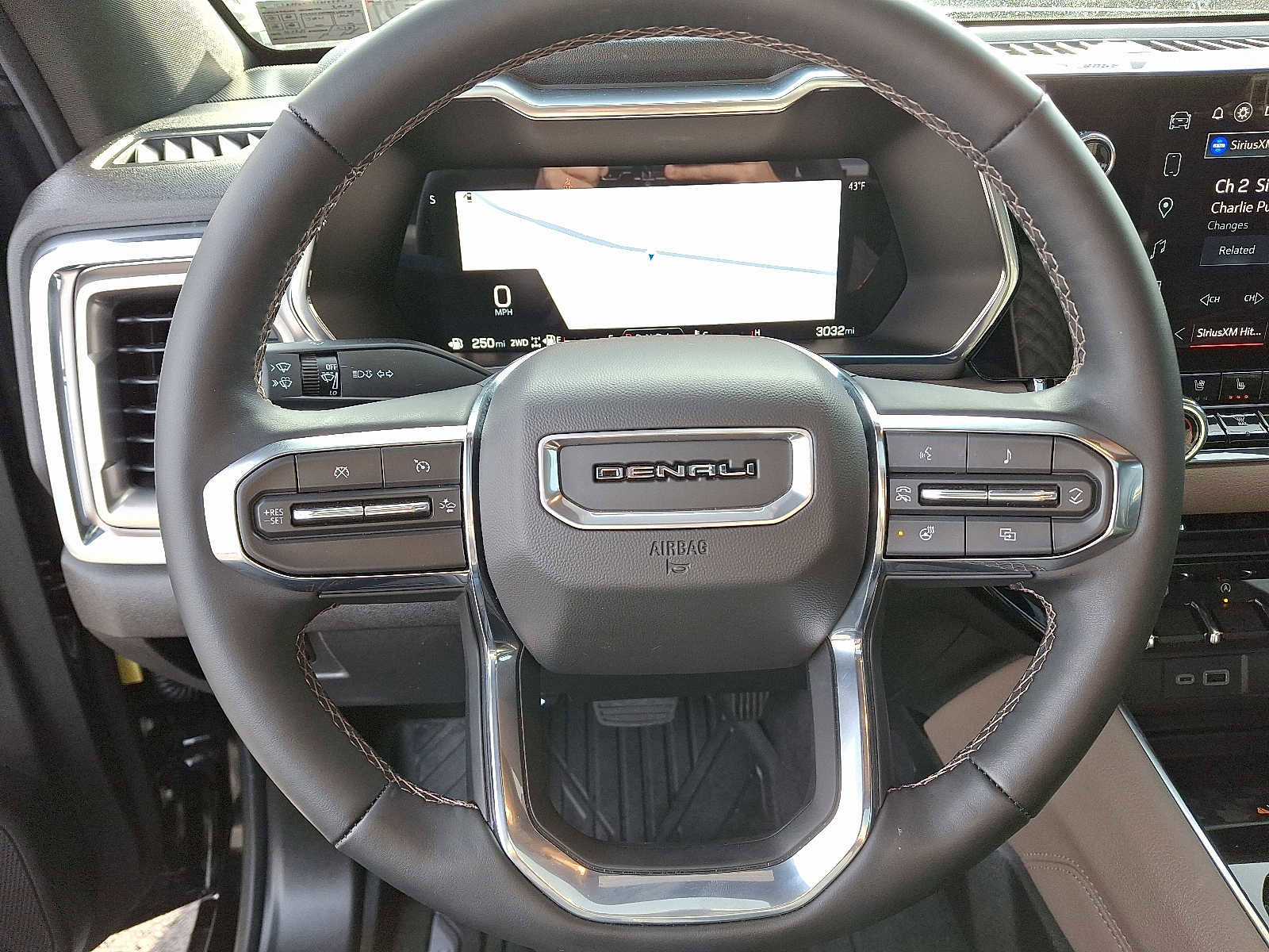 Used 2025 GMC Canyon Denali w/ LPO, Denali Black Edition image 20