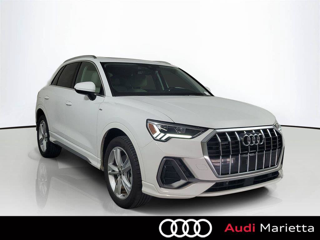 Used 2023 Audi Q3 2.0T Premium w/ Convenience Package AWD/4WD image 1
