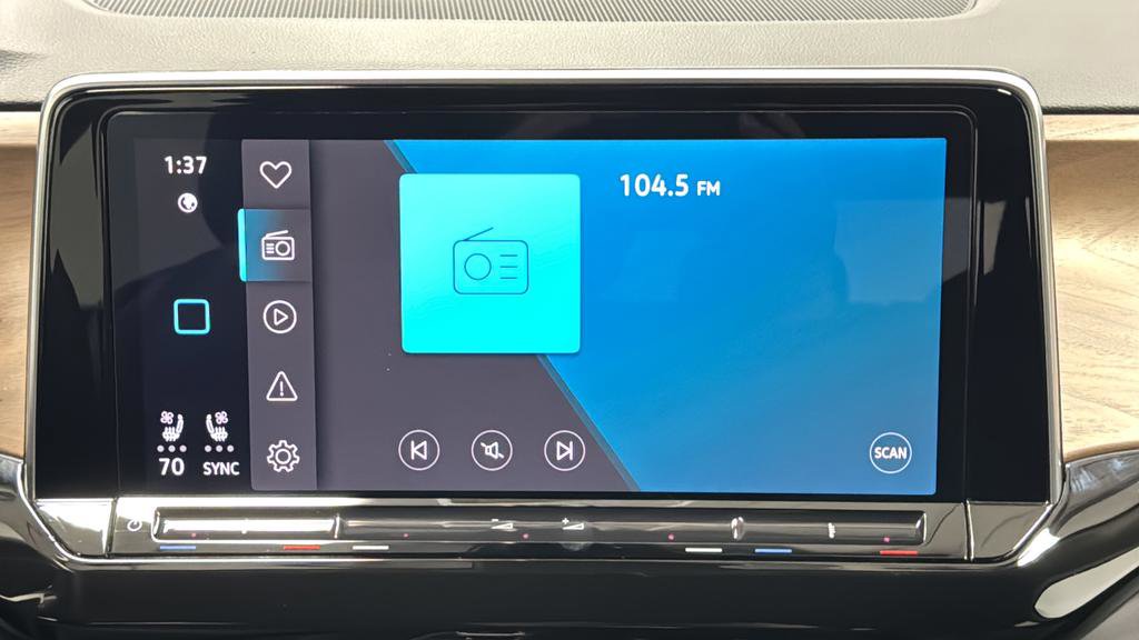 Used 2025 Volkswagen Atlas SE image 14