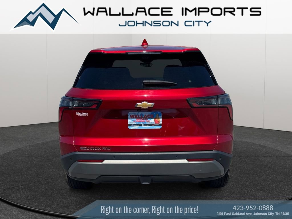 Used 2025 Chevrolet Equinox LT w/ Safety and Technology Package AWD/4WD image 4