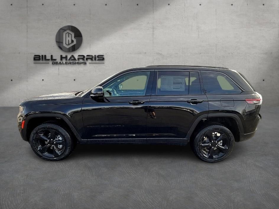 New 2026 Jeep Grand Cherokee Limited w/ Limited Altitude Package image 9