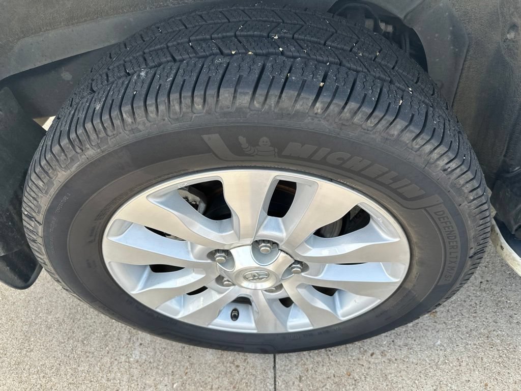 Used 2018 Toyota Sequoia Platinum RWD image 21