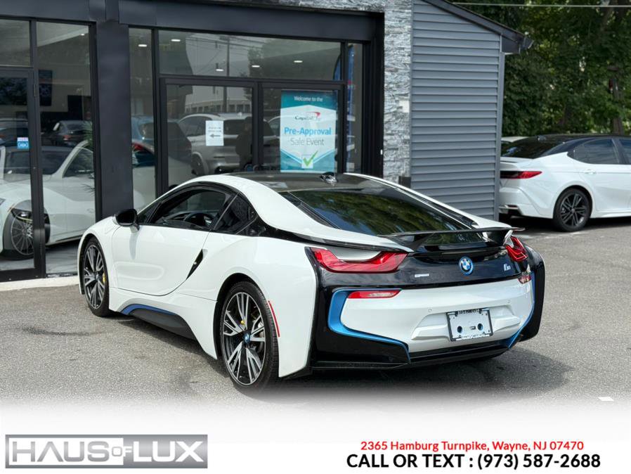 Used 2015 BMW i8 2dr Cpe image 23