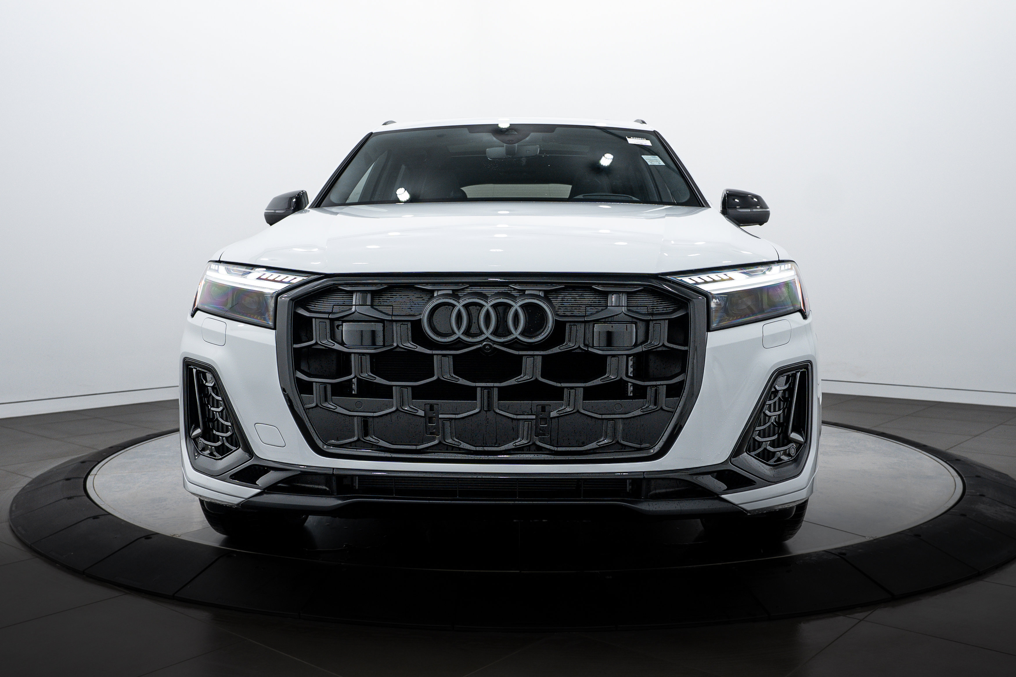 New 2026 Audi SQ7 Prestige image 26