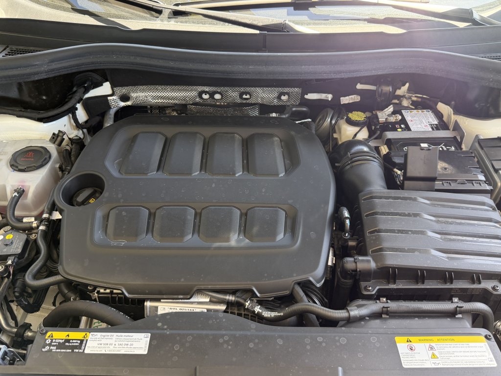 Used 2025 Volkswagen Tiguan SE R-Line AWD/4WD image 42