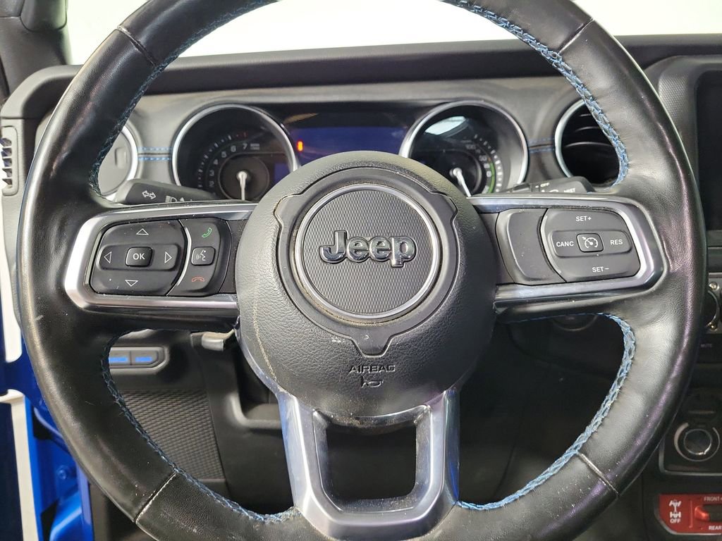 Used 2022 Jeep Wrangler Unlimited Rubicon 4xe w/ Cold Weather Group AWD/4WD image 15