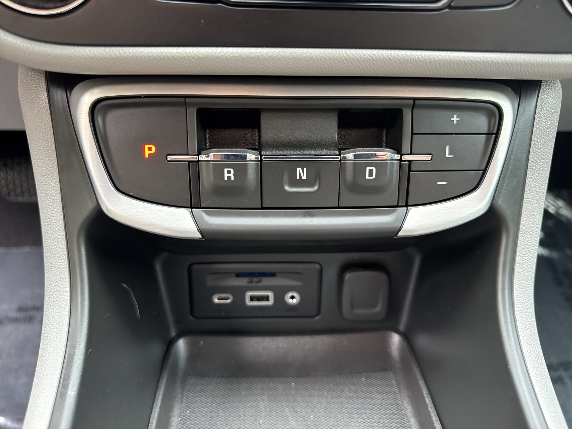 Used 2022 GMC Terrain SLT AWD/4WD image 21