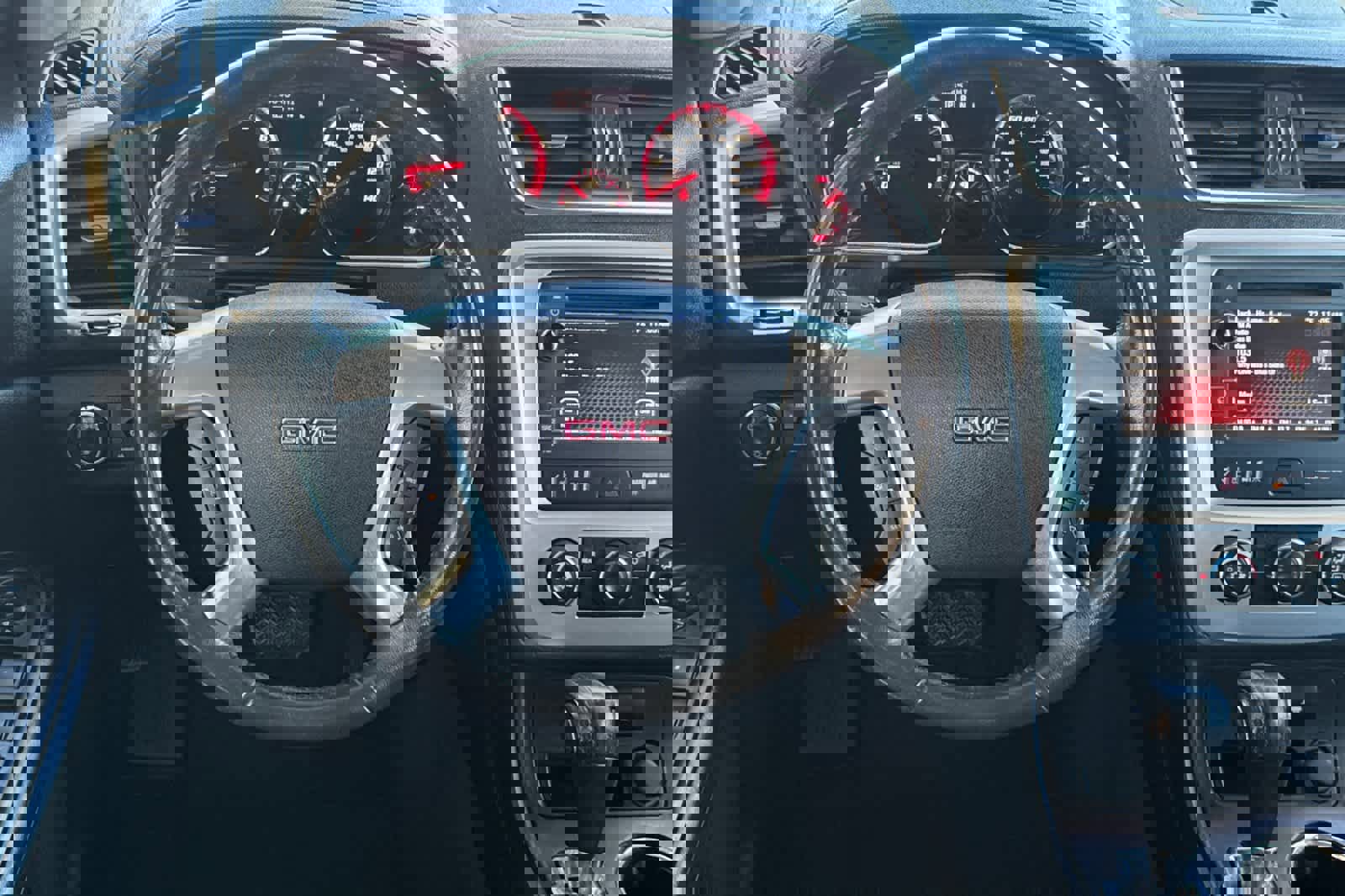 Used 2014 GMC Acadia SLE image 15