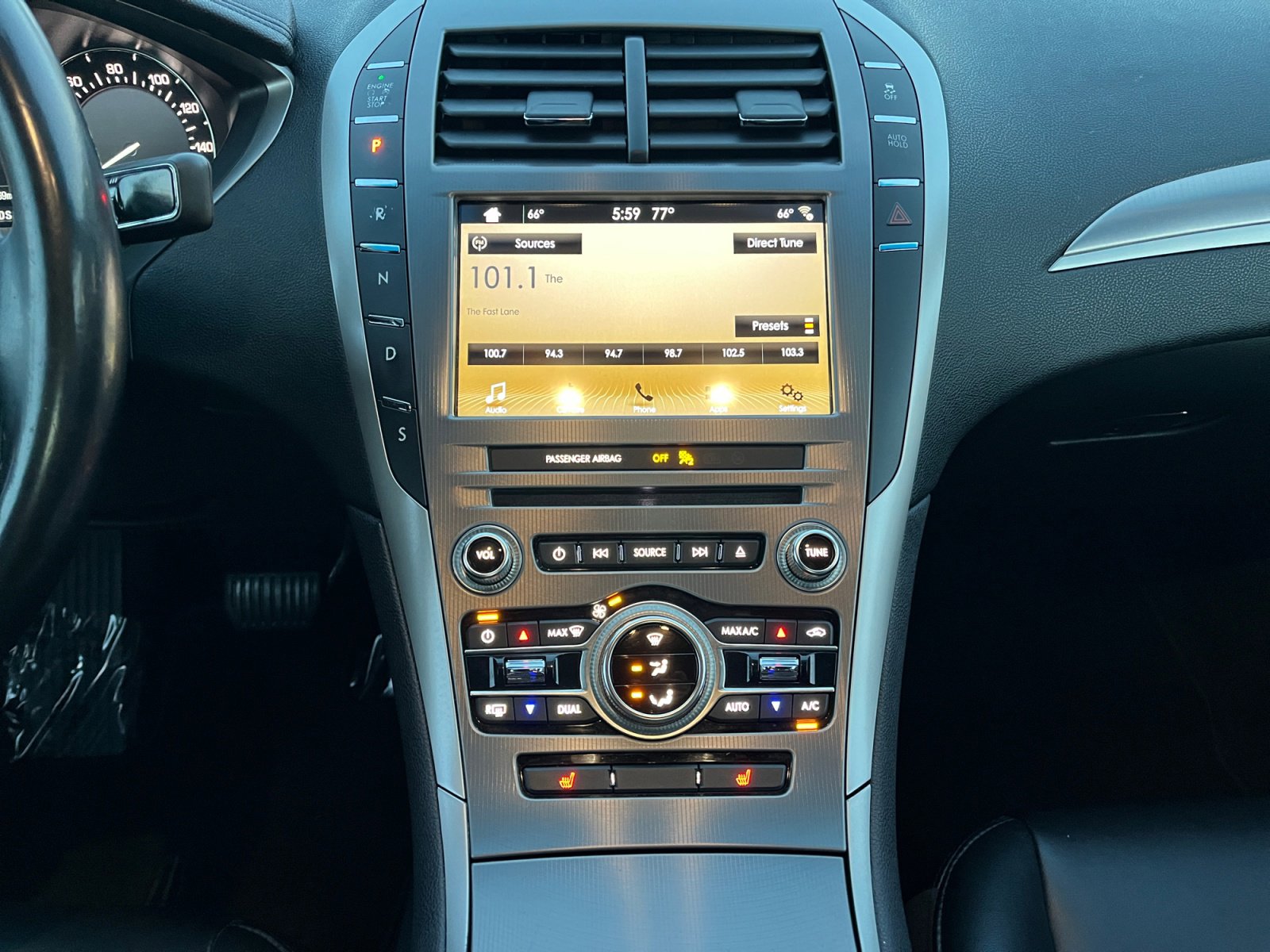 Used 2017 Lincoln MKZ Premiere image 12