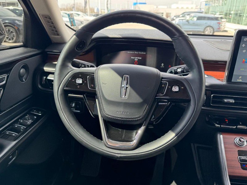Used 2022 Lincoln Aviator Reserve w/ Equipment Group 201A image 10
