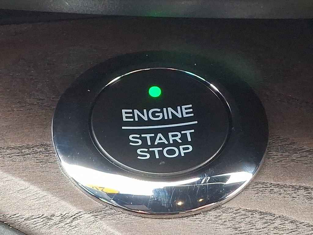 Used 2020 Ford Explorer Platinum w/ Premium Technology Package image 26