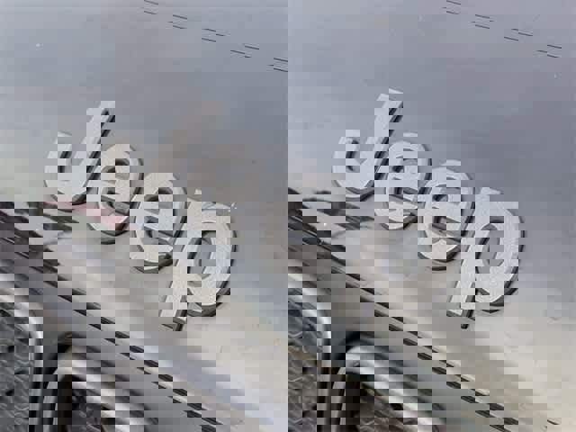 Used 2019 Jeep Renegade Trailhawk w/ LED Lighting Group image 12