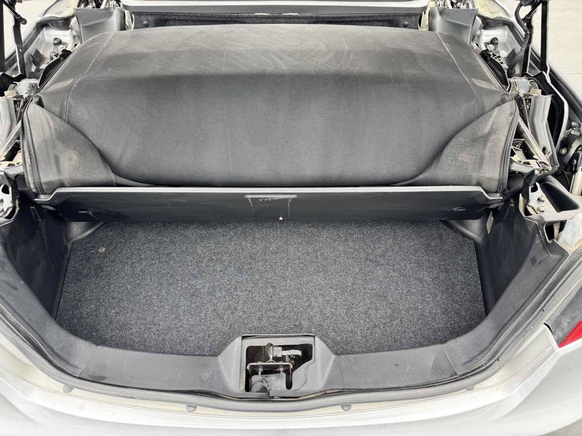 Used 2011 Chrysler 200 Touring FWD image 26