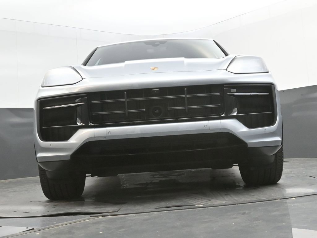 Certified 2025 Porsche Cayenne GTS image 42