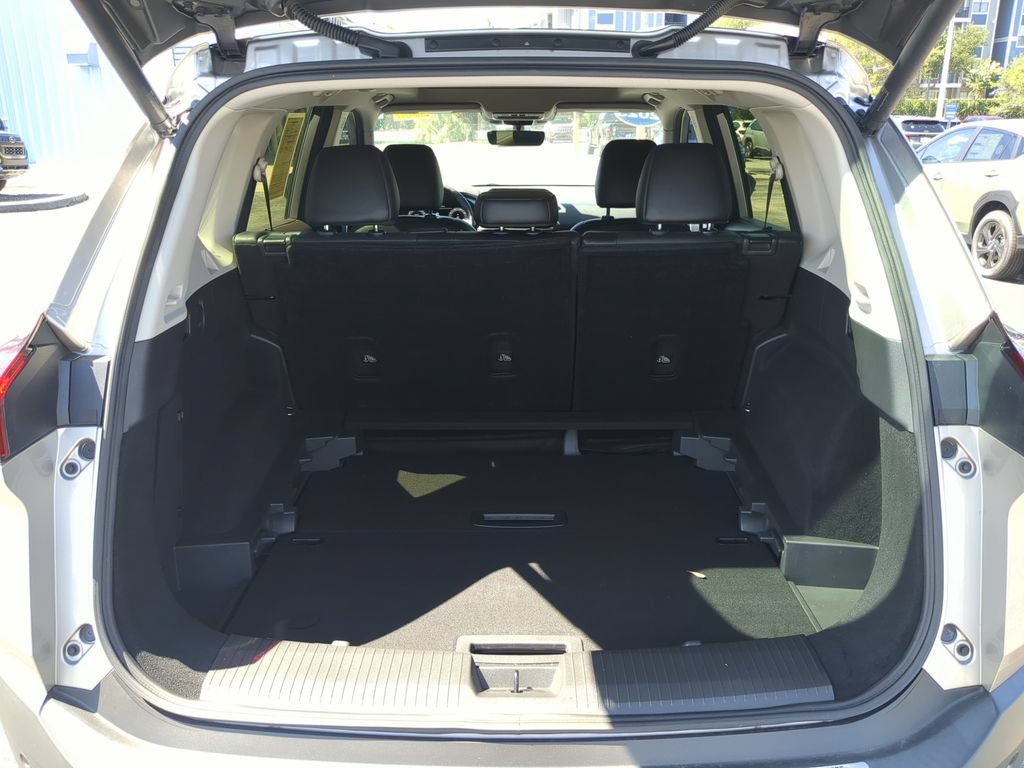 Used 2023 Nissan Rogue Platinum w/ Platinum Premium Package FWD image 9
