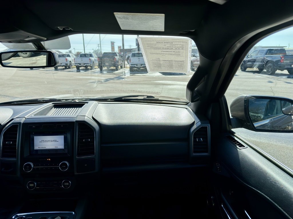 Used 2019 Ford Expedition XLT image 18