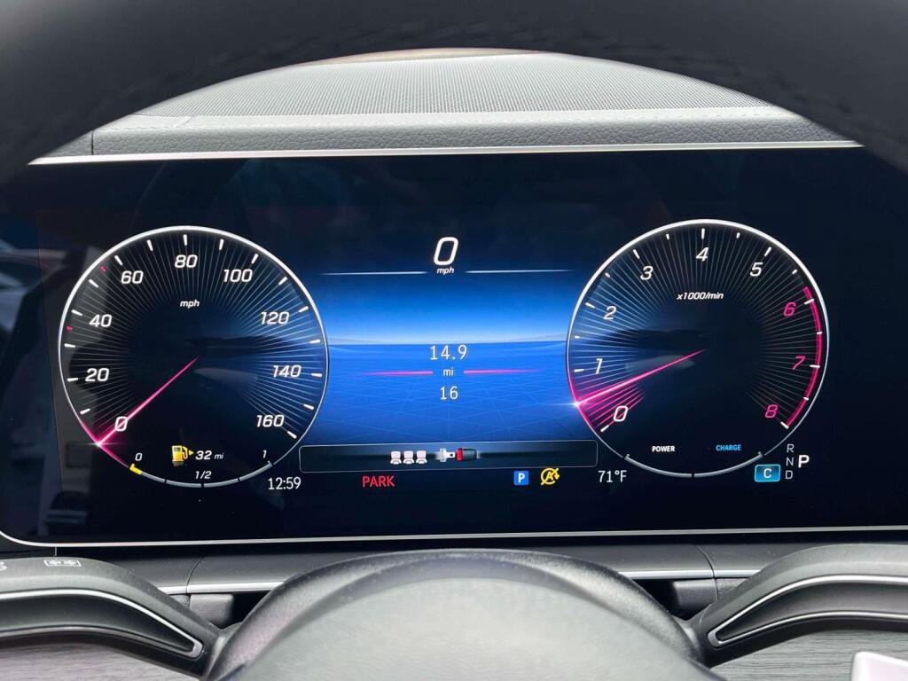 New 2026 Mercedes-Benz GLE 450 4MATIC Coupe image 3