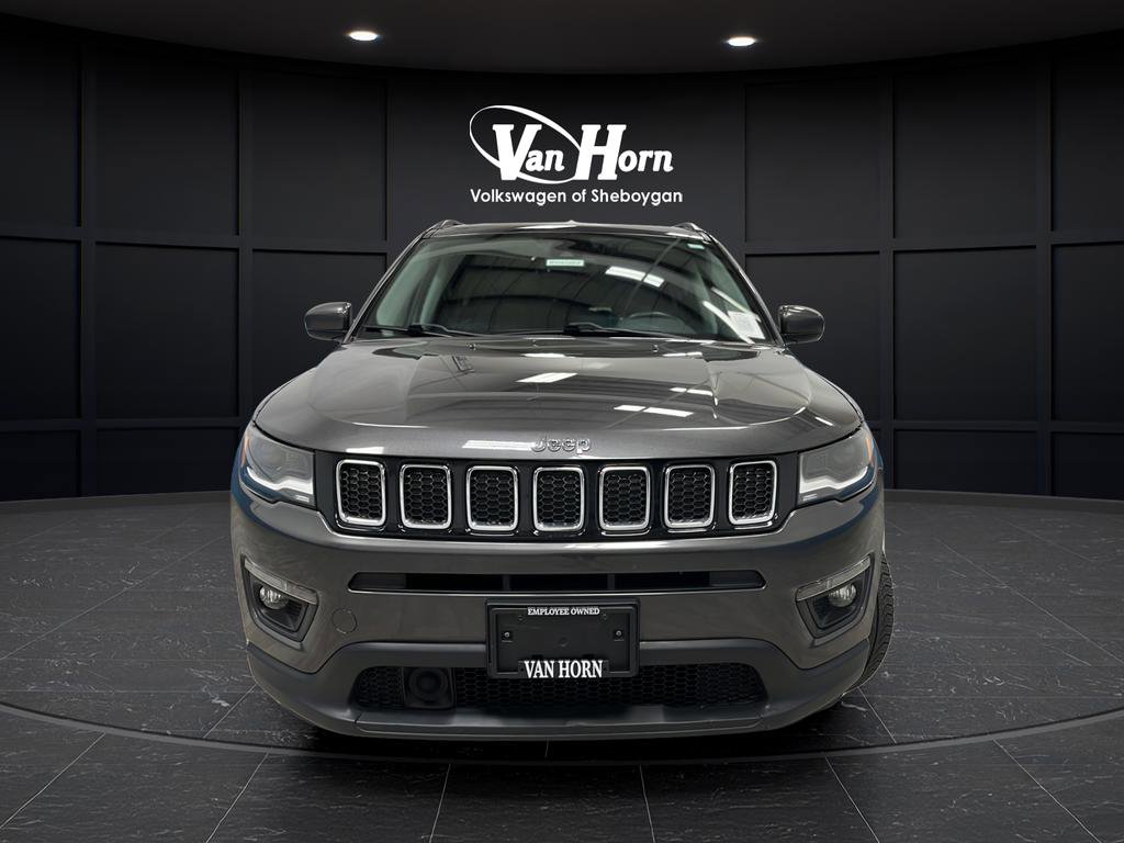 Used 2018 Jeep Compass Latitude w/ Popular Equipment Group AWD/4WD image 2