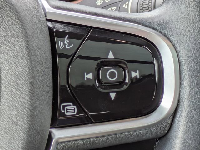 Used 2023 Volvo XC60 B5 Plus FWD image 30