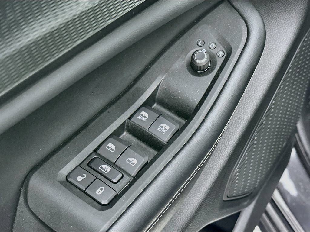 Certified 2025 Jeep Grand Cherokee Altitude AWD/4WD image 27