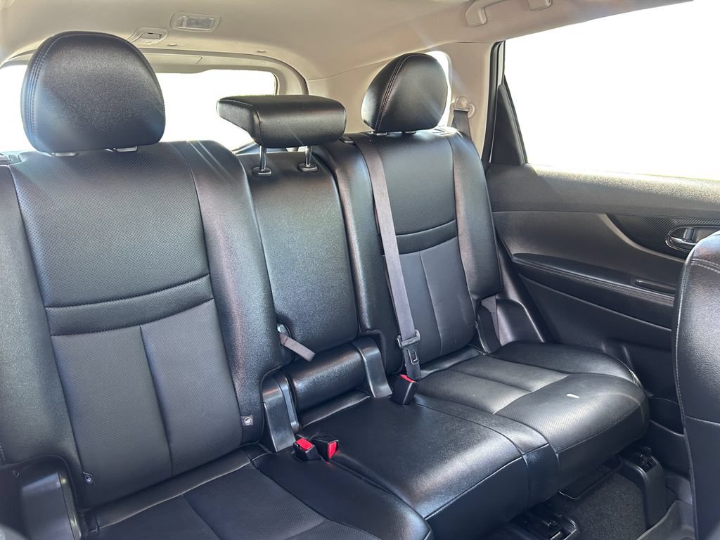 Used 2017 Nissan Rogue SL w/ SL Premium Package AWD/4WD image 18