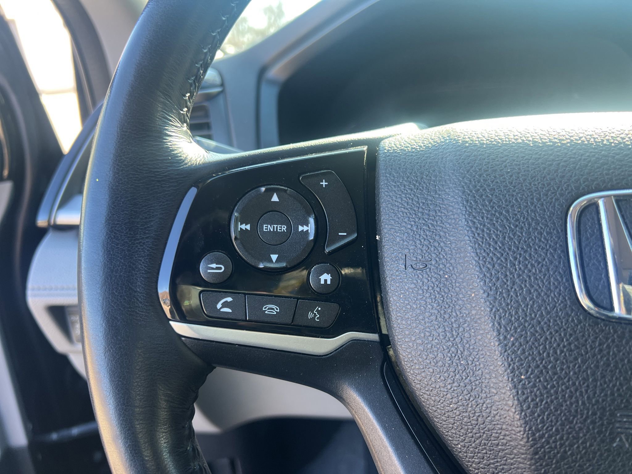 Used 2018 Honda Odyssey Elite image 21