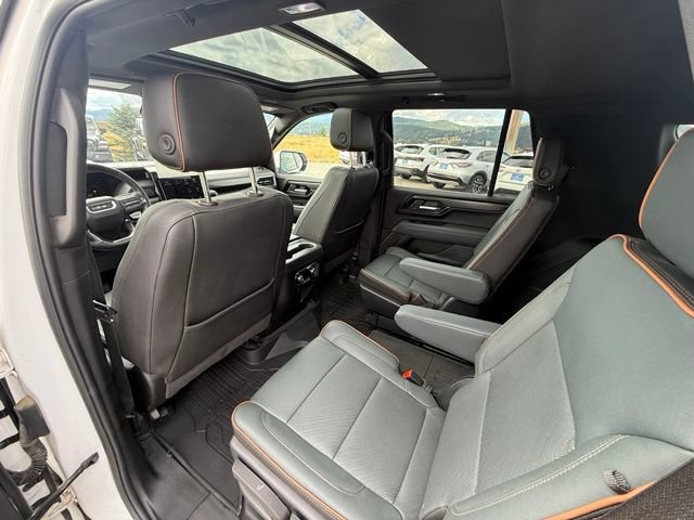 Used 2025 GMC Yukon AT4 w/ AT4 Premium Package AWD/4WD image 14