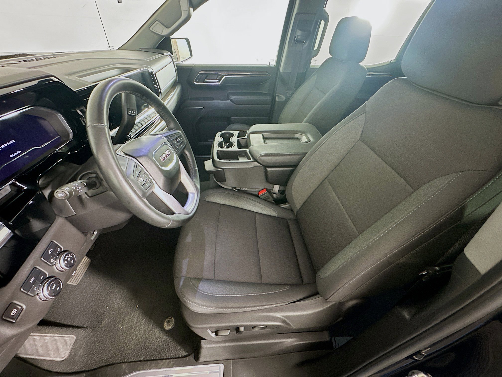 Used 2024 GMC Sierra 1500 Elevation AWD/4WD image 13