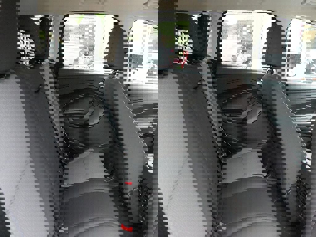 Used 2017 Ford Escape SE image 26