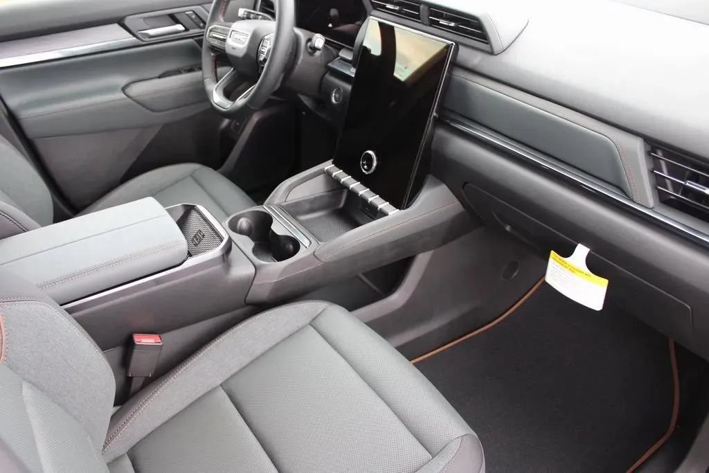 New 2026 GMC Terrain AT4 AWD/4WD image 18