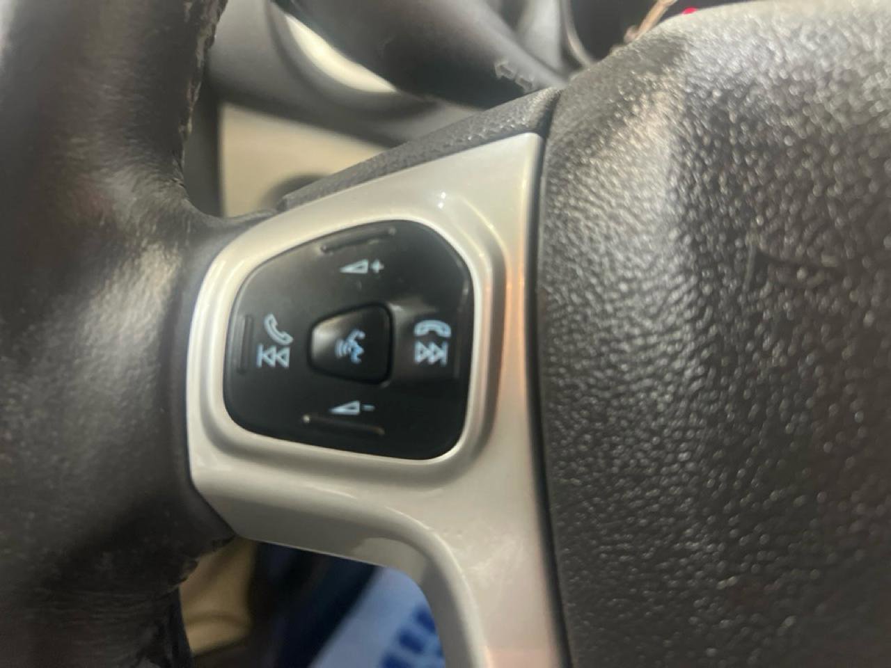 Used 2014 Ford Fiesta SE FWD image 30