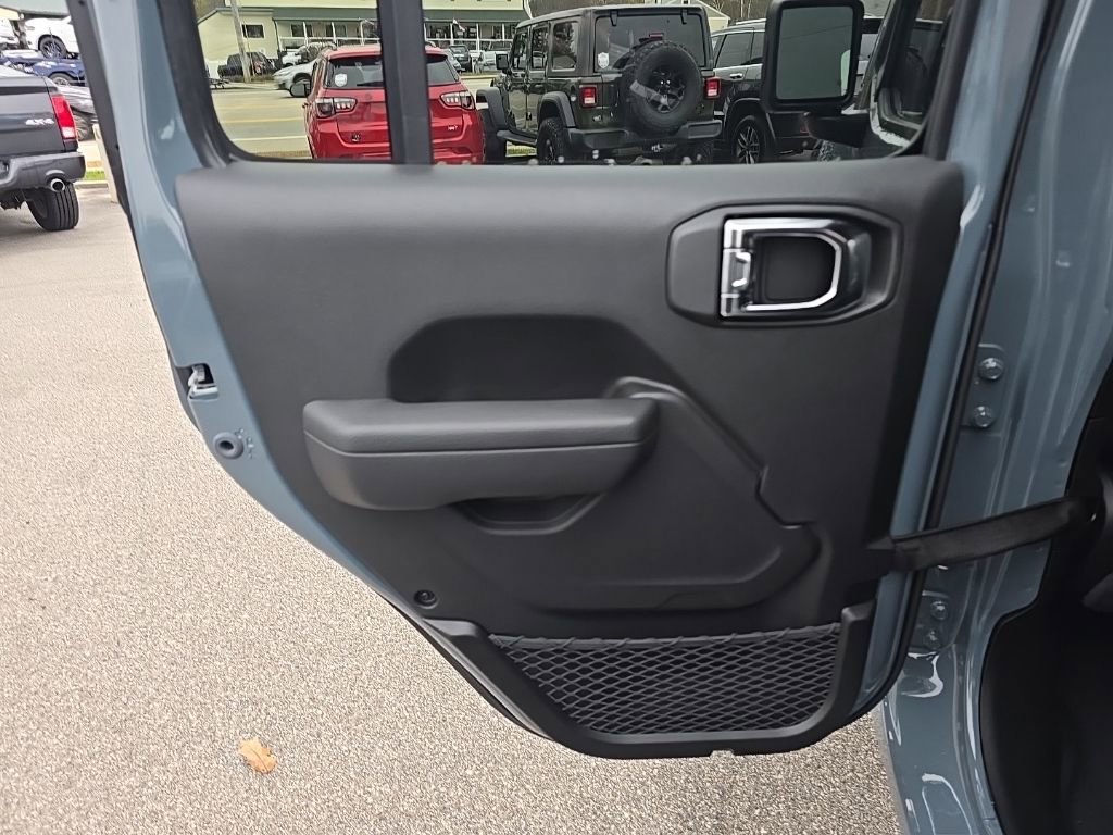 New 2026 Jeep Gladiator Sport image 15
