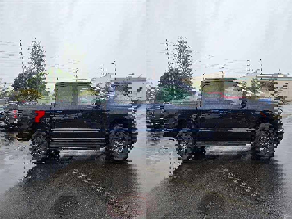 New 2025 Ford F150 Lightning Flash image 4