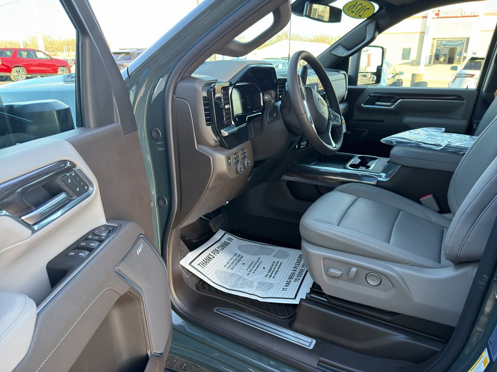 New 2026 Chevrolet Silverado 3500 LTZ w/ LTZ Convenience Package image 11