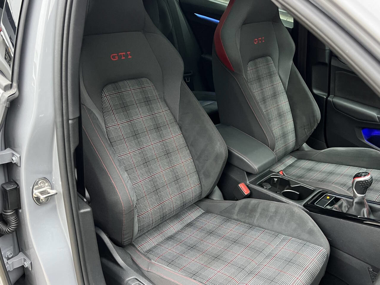 Used 2023 Volkswagen GTI SE image 23