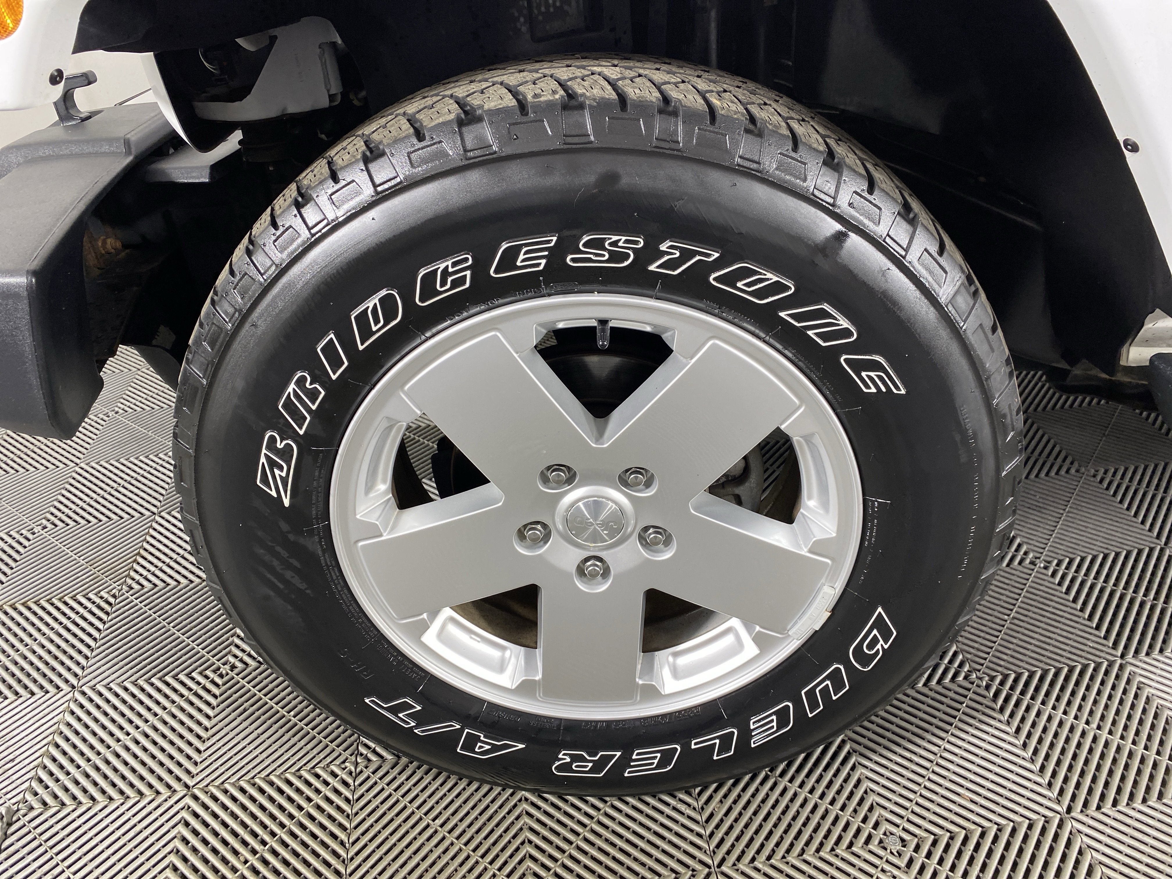 Used 2012 Jeep Wrangler Sahara w/ Connectivity Group image 11