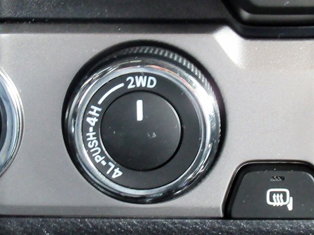 Used 2020 Toyota Tacoma Limited image 28