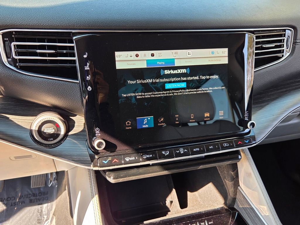 Used 2023 Jeep Wagoneer L Series III w/ Preferred Equipment Group image 17