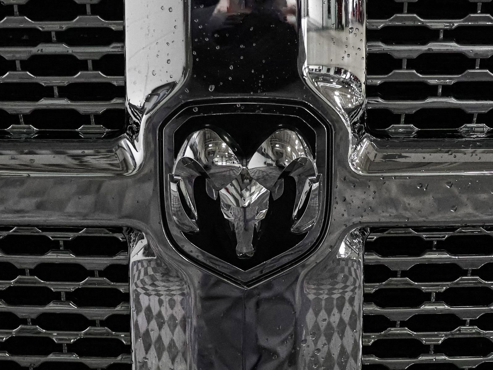 Used 2015 RAM 2500 Laramie image 13