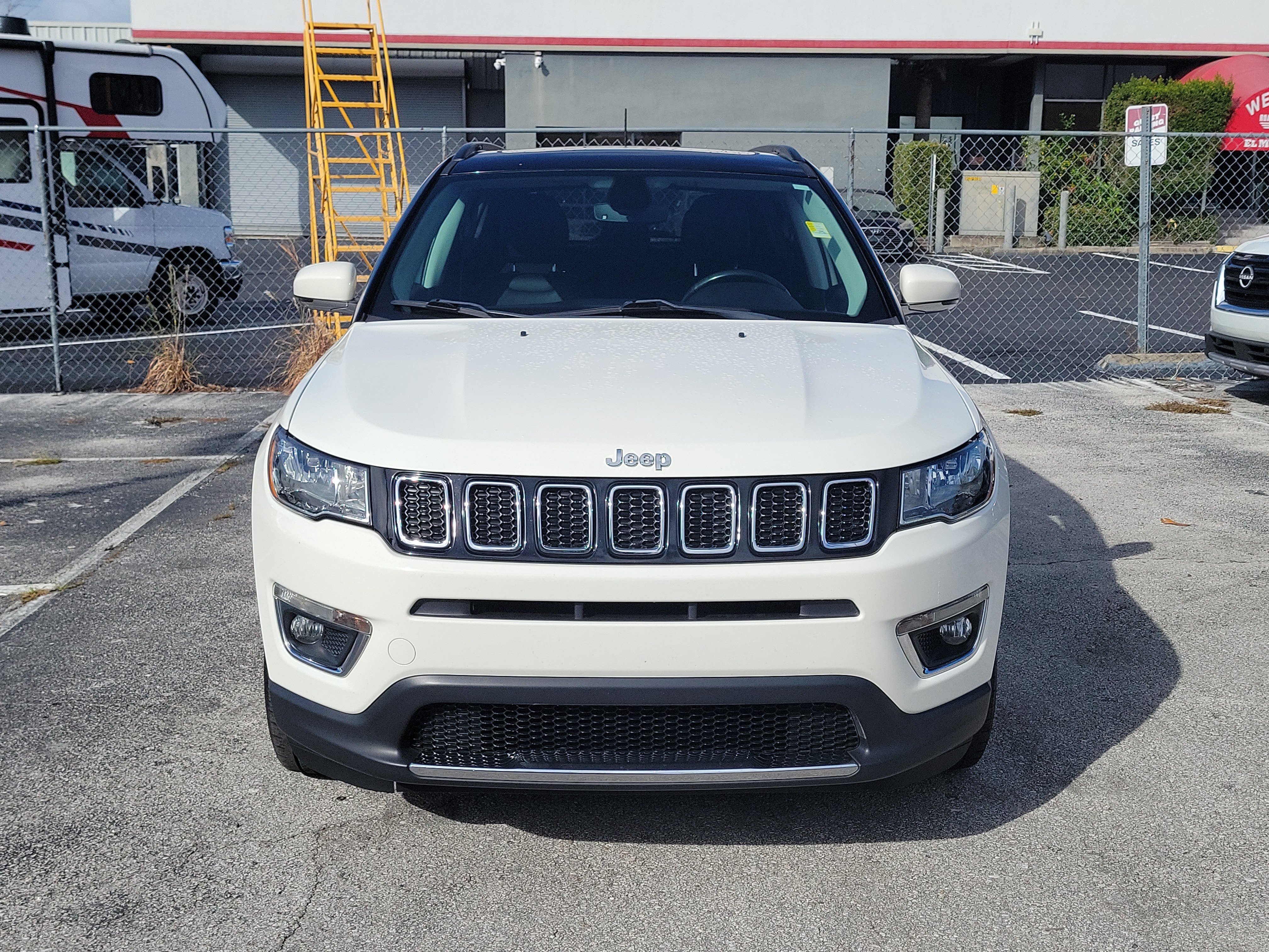 Used 2019 Jeep Compass Limited AWD/4WD image 2