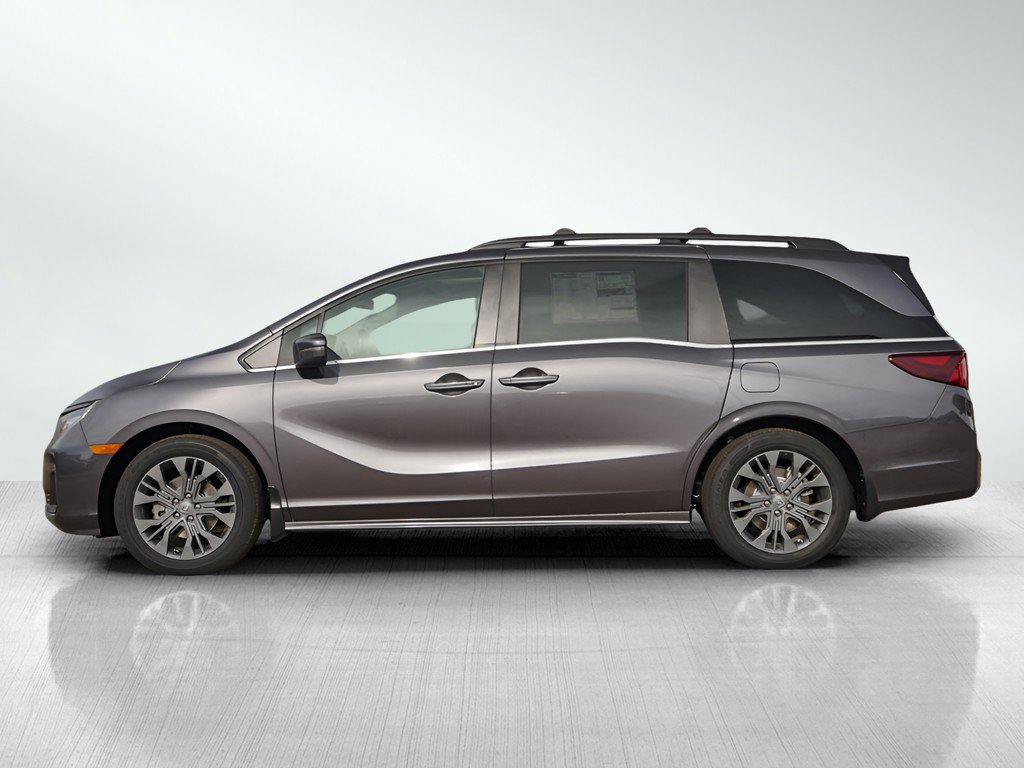 New 2026 Honda Odyssey Touring image 4