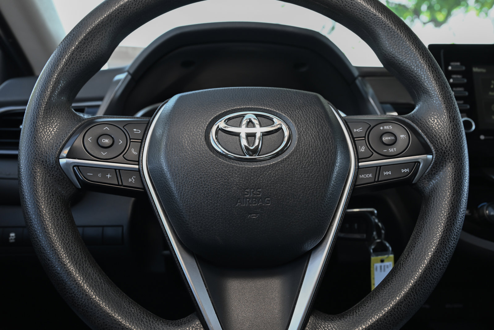 Used 2022 Toyota Camry LE w/ Carpet Mat Package (TMS) image 22