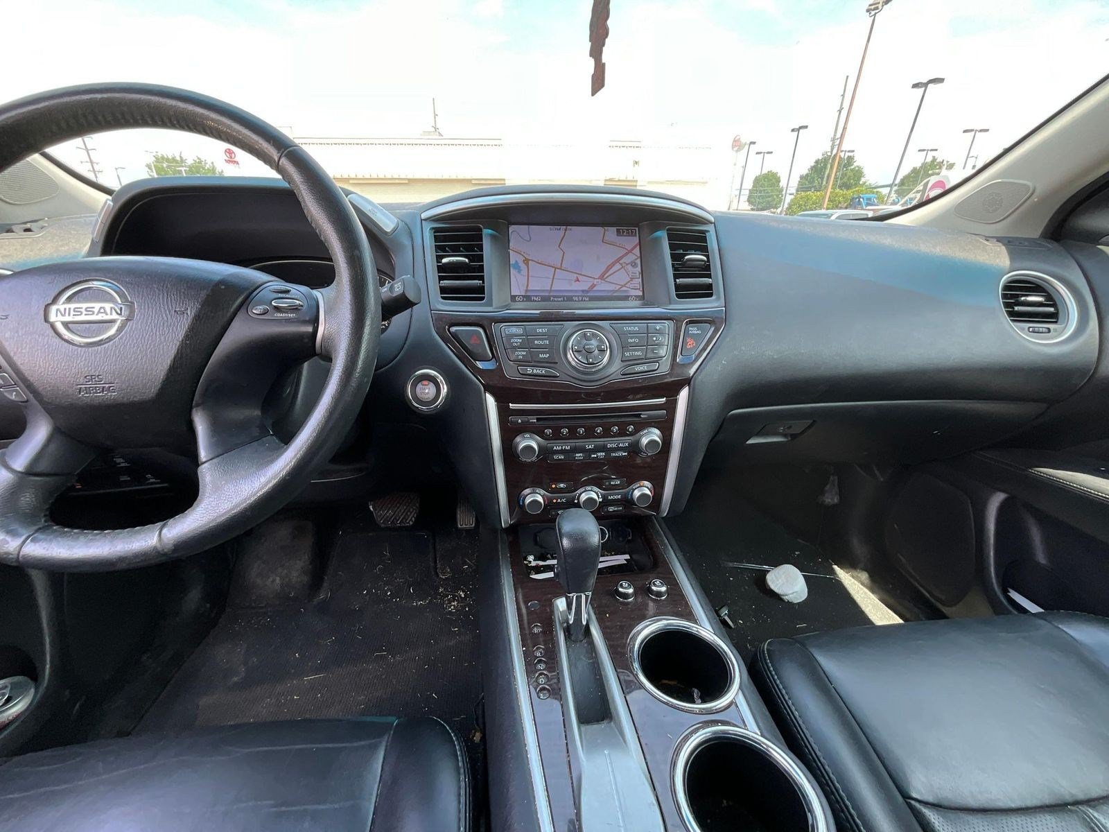 Used 2015 Nissan Pathfinder Platinum FWD image 9