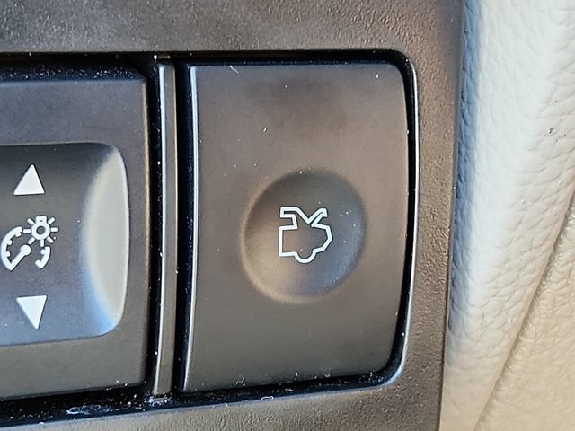 Used 2012 Ford Fusion SEL FWD image 24