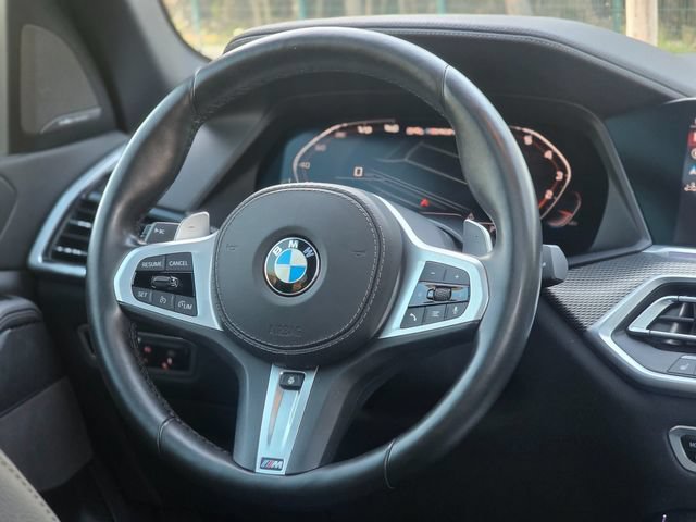 Used 2020 BMW X5 M50i w/ Parking Assistance Package AWD/4WD image 34