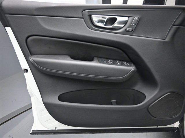 Used 2024 Volvo XC60 B5 Core image 20