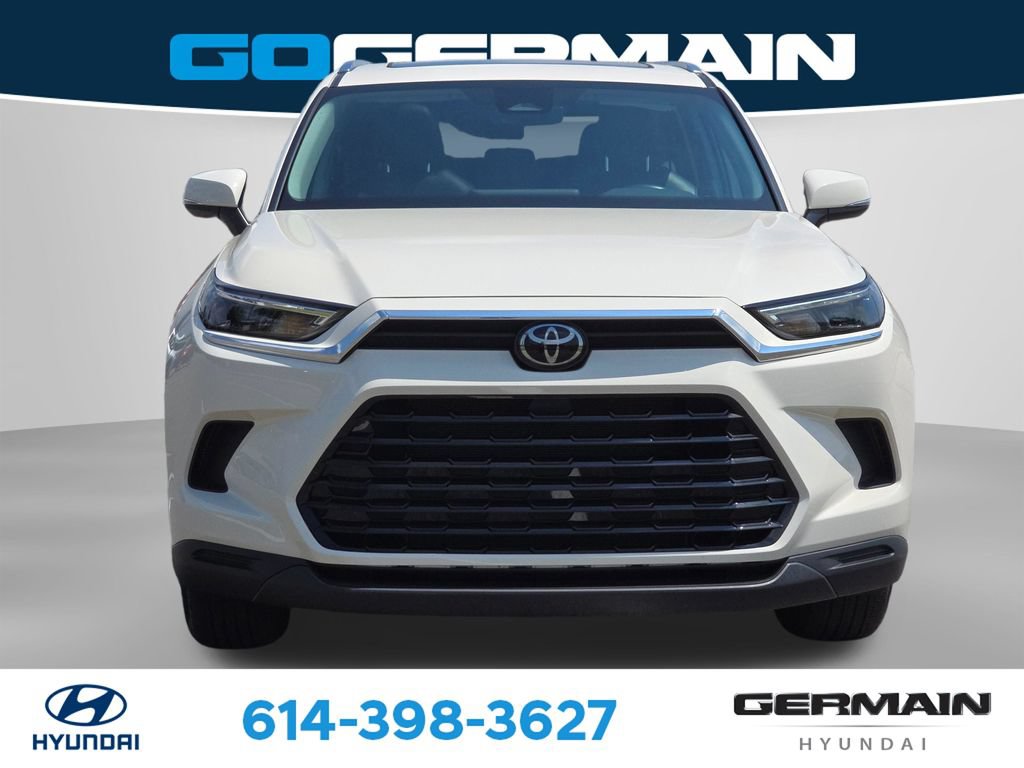 Used 2024 Toyota Grand Highlander AWD image 2